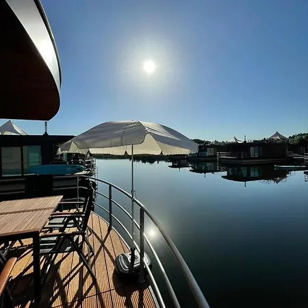 Апартаменты Hausboot Vroni Am Baerwaldersee