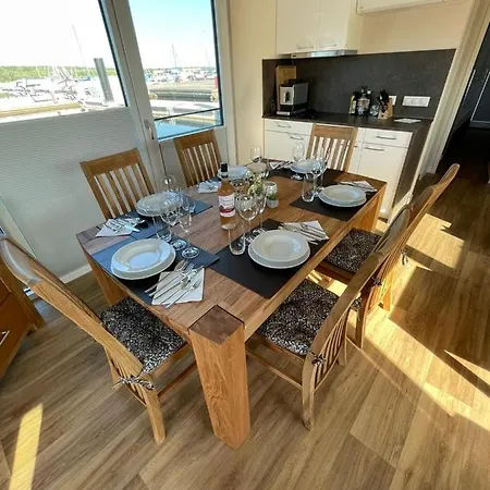 Hausboot Vroni Am Baerwaldersee