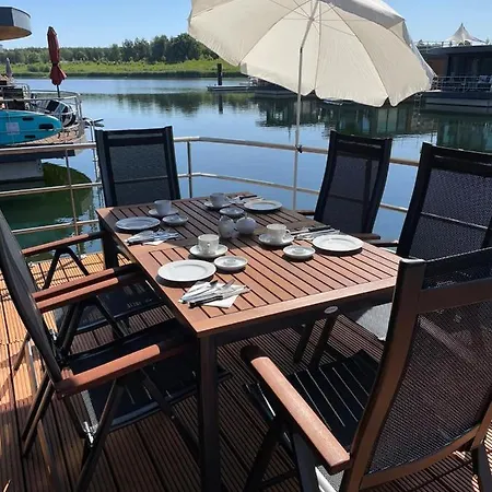 Hausboot Vroni Am Baerwaldersee * Klitten