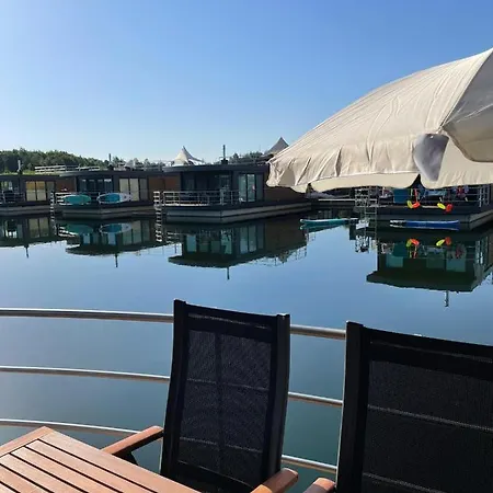 Hausboot Vroni Am Baerwaldersee * Klitten